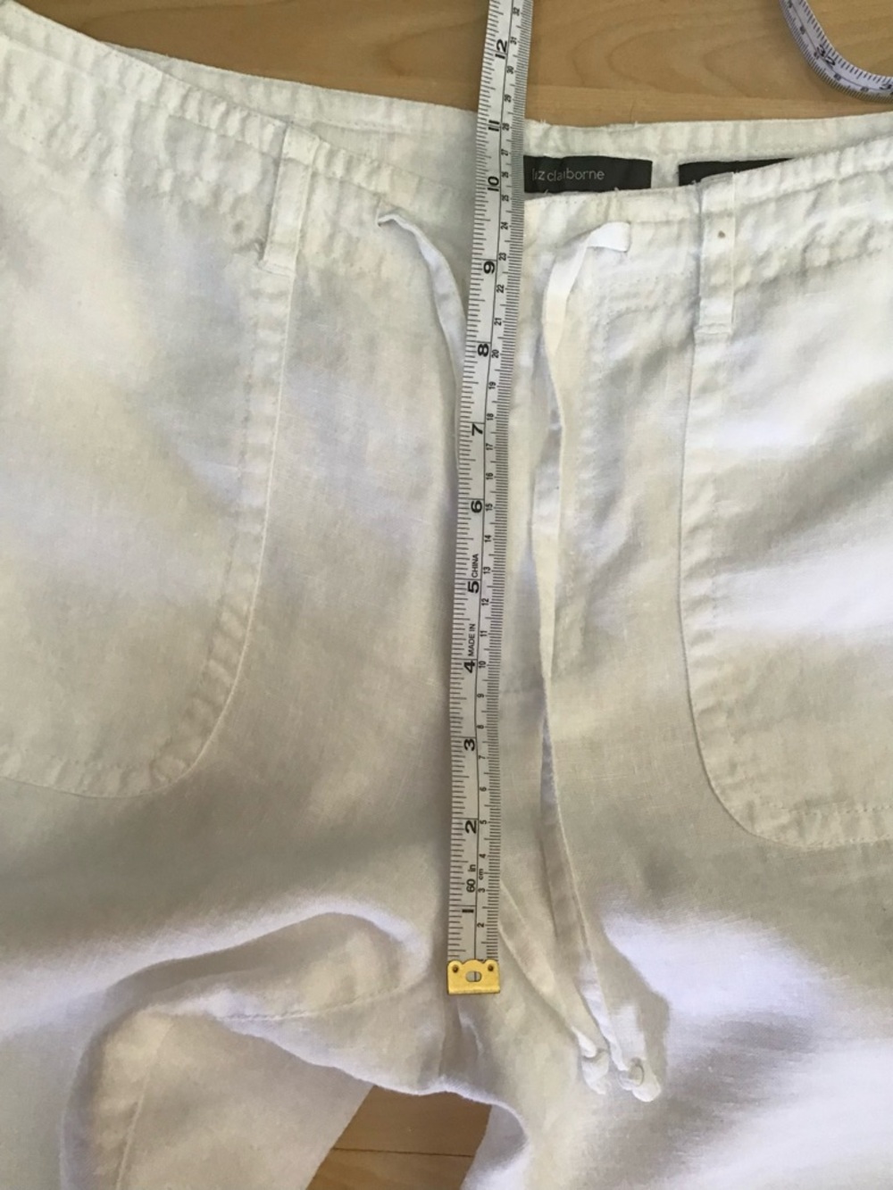 White Linen Crops - Picture 3 of 8